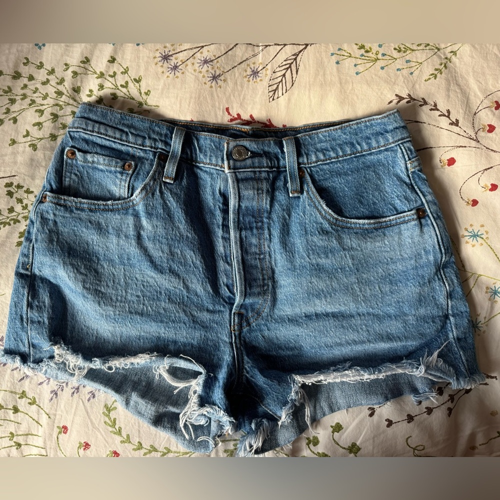 Women’s Levi’s 501 shorts